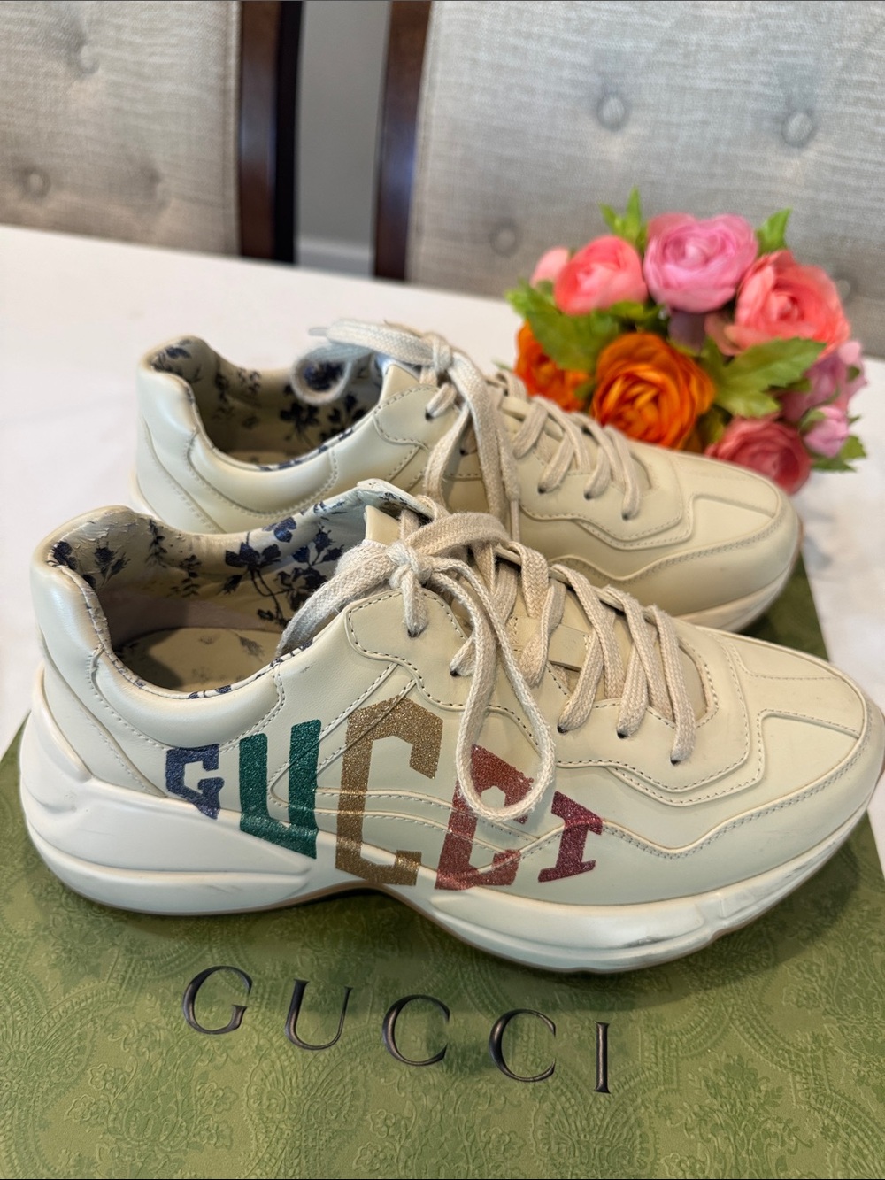 Authentic Gucci Cream Leather Chunky Sneaker with Multicolor Logo - Picture 3 of 16